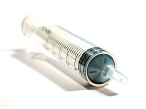 syringe-1568848-640x480